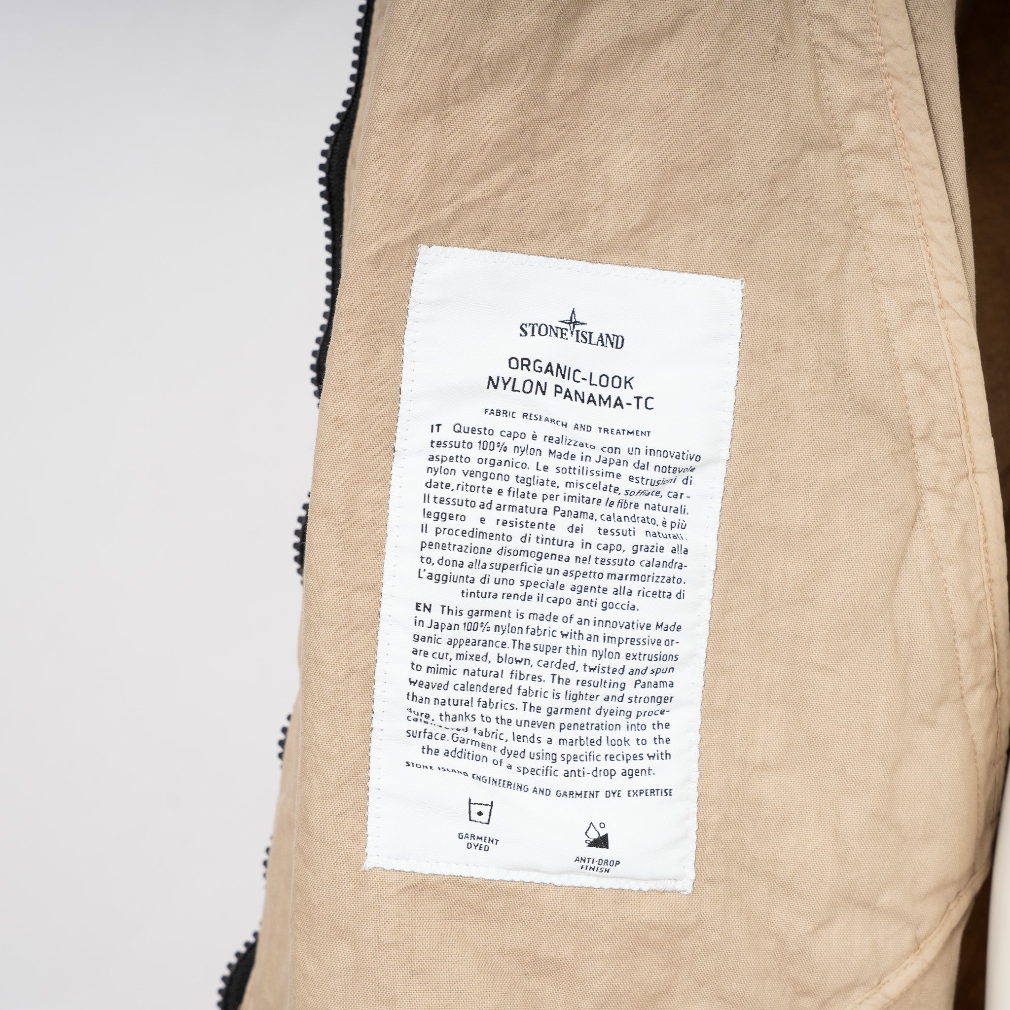 Stone Island Jack Zand | Organic Look Nylon