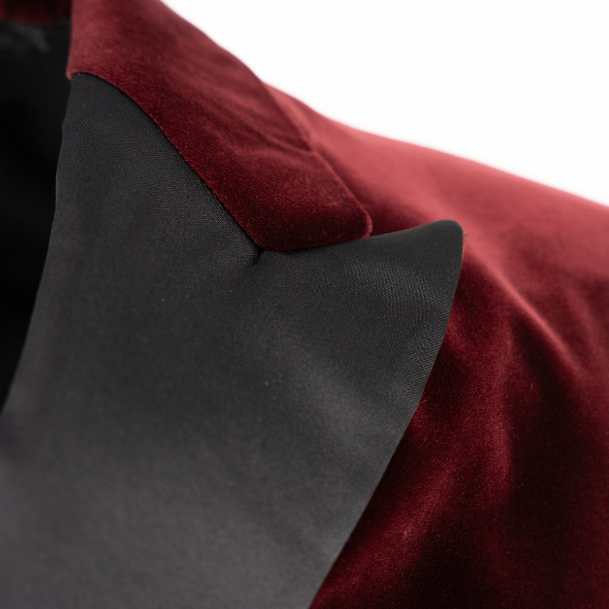 Munro Velvet Colbert Rood | Ariston