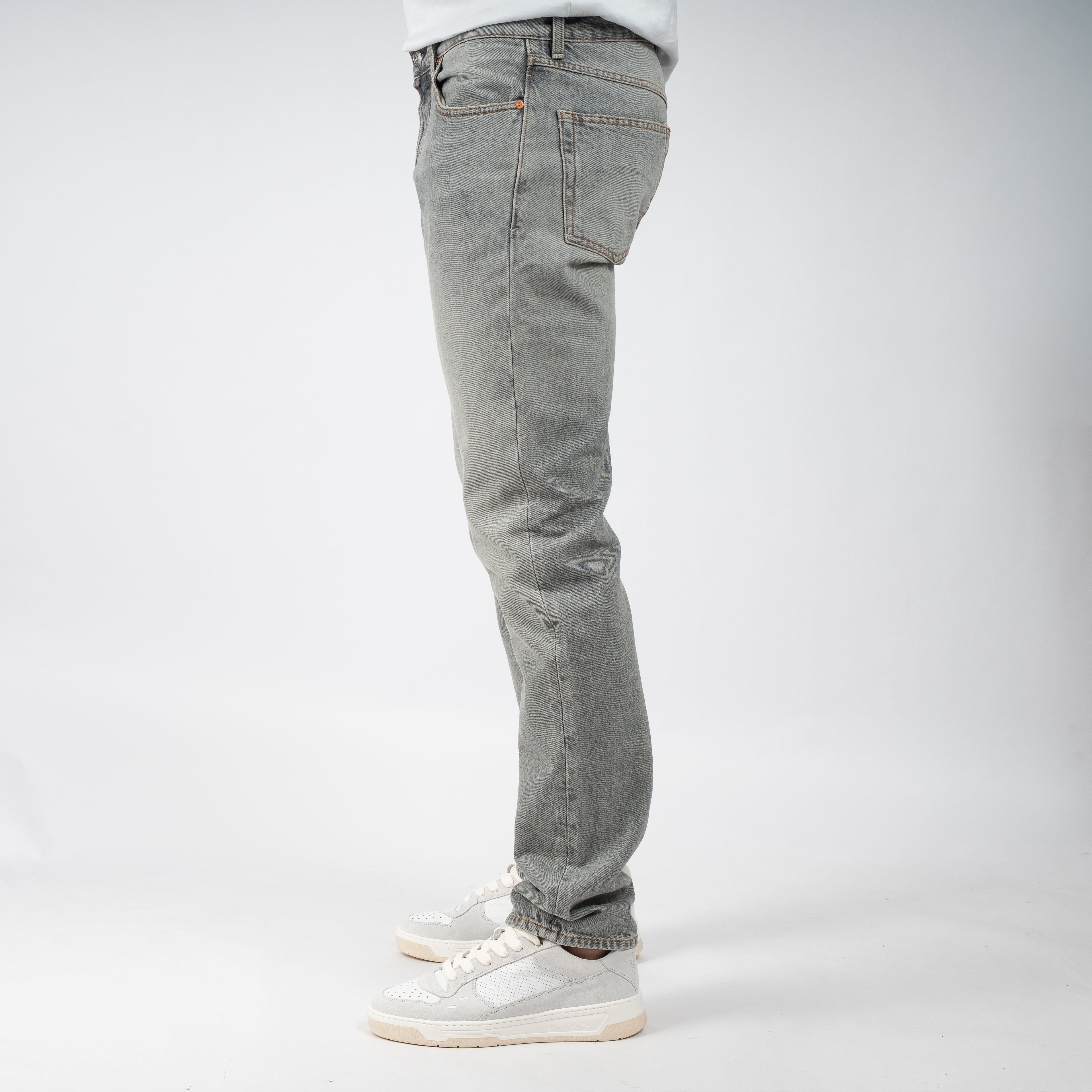 Tenue. Jeans Grijs | Jackson MOJAVE