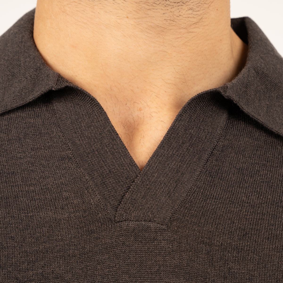SEVEN DIALS Gebreide Buttonless Polotrui Bruin | Wyot