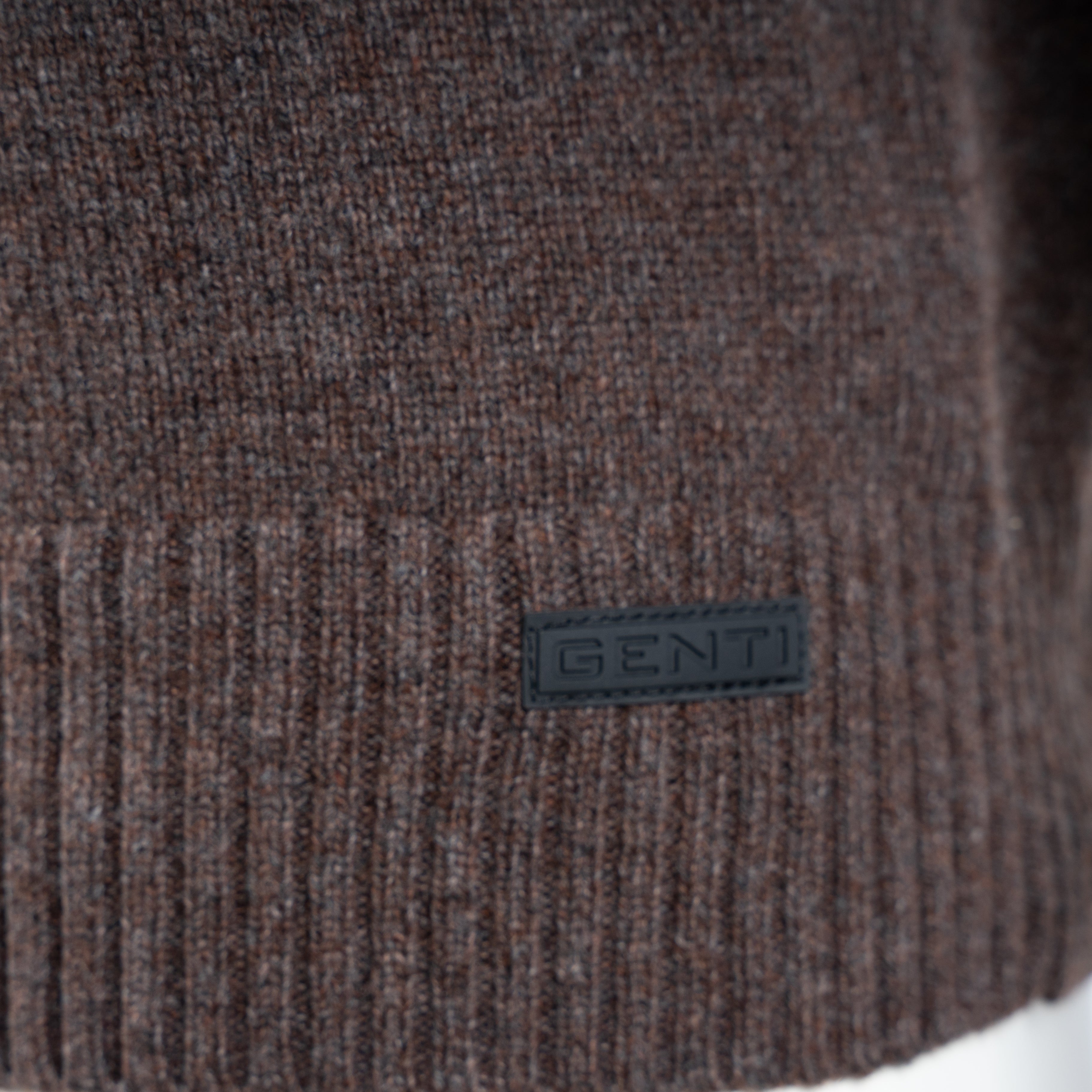 Genti Gebreide Trui met Rits Bruin | RWS Wool