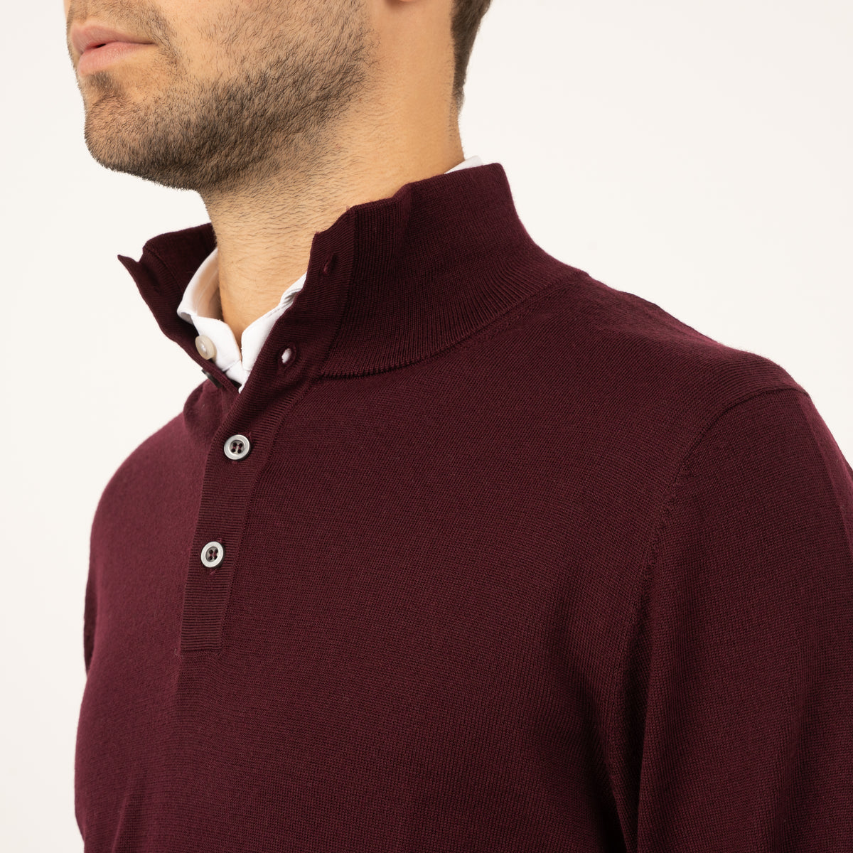 SEVEN DIALS Gebreide Trui met Opstaande Kraag en Knopen Bordeaux Rood | Payton