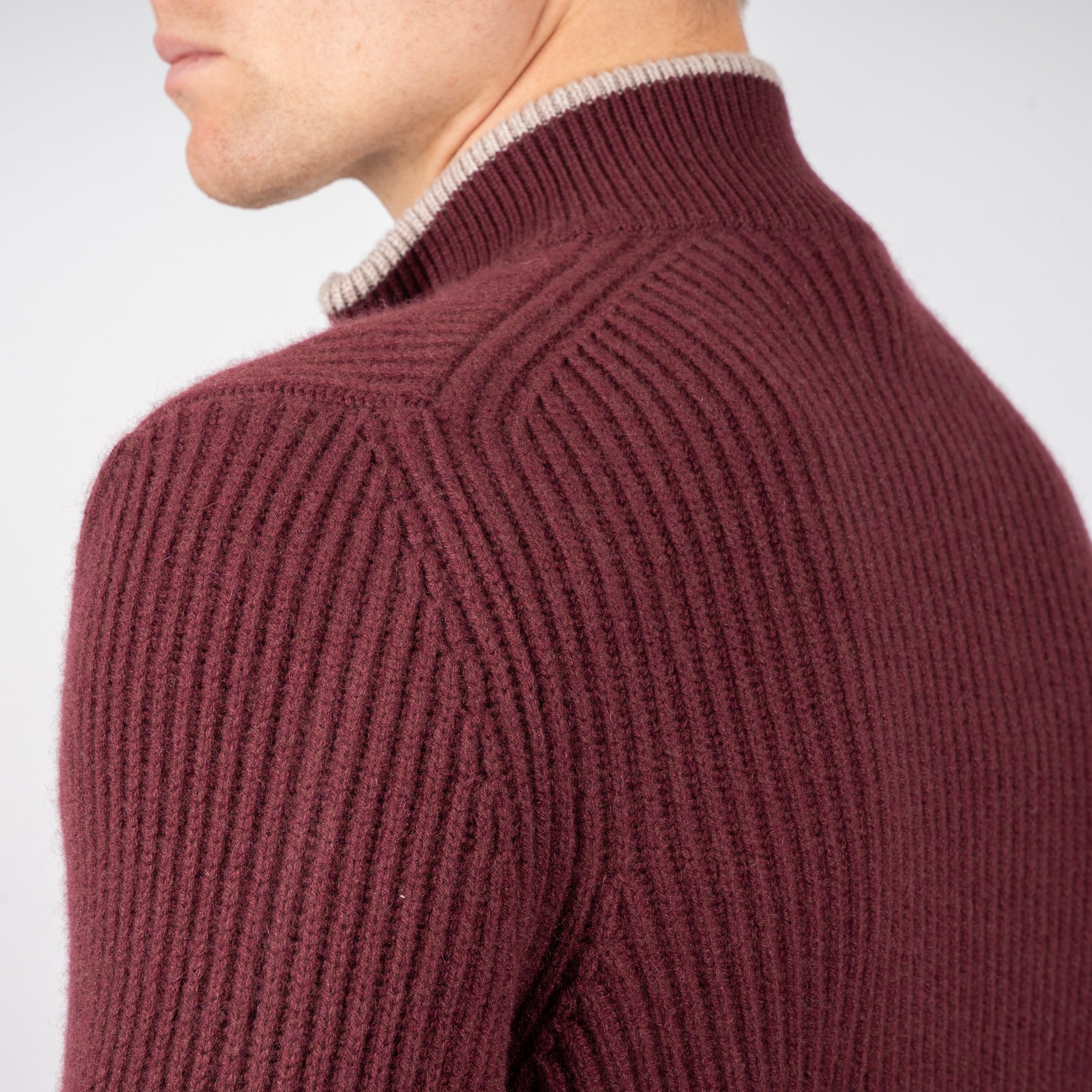 Fedeli Cashmere Vest Bordeaux Rood | Sand Open