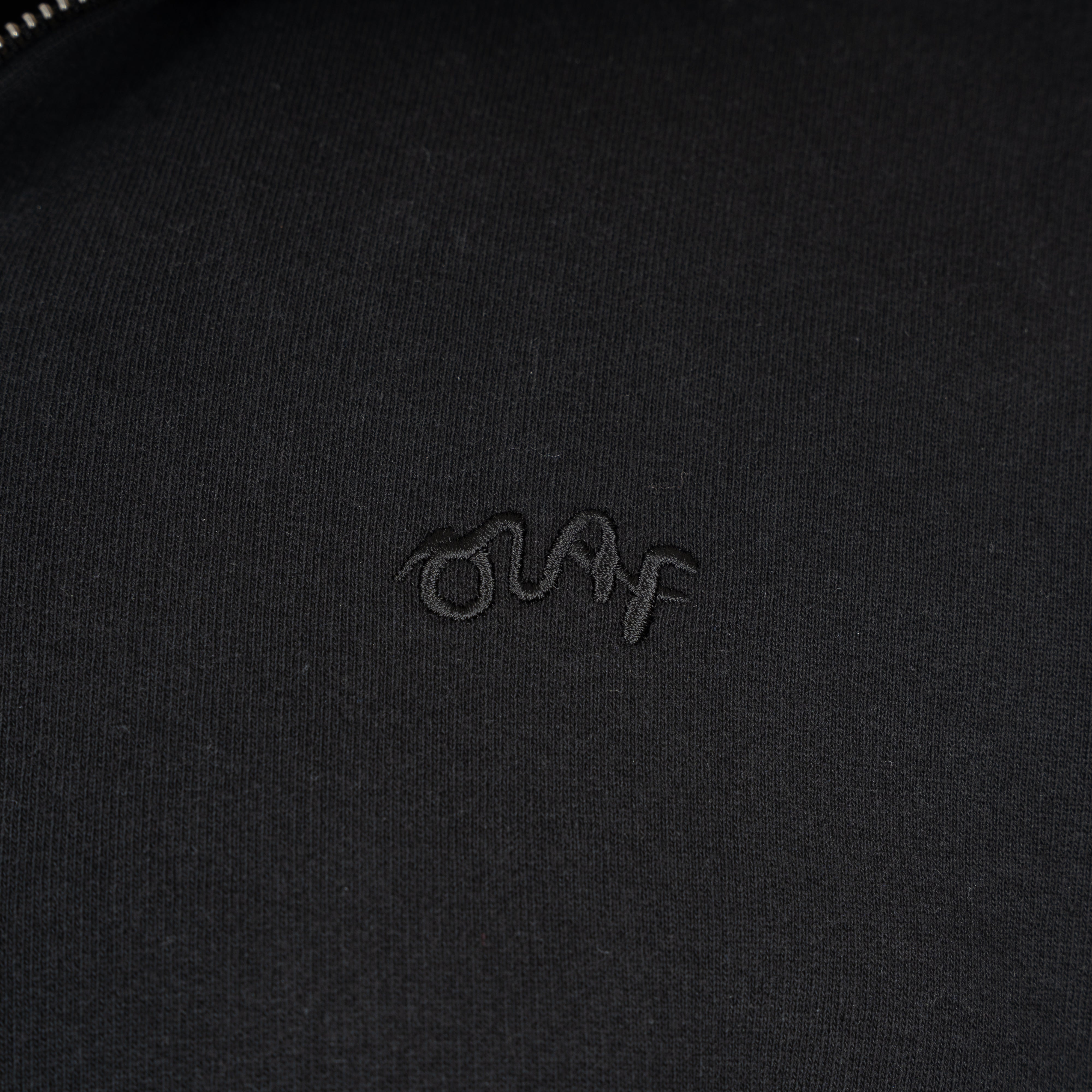 Olaf Vest Zwart | Signature Zip Hoodie