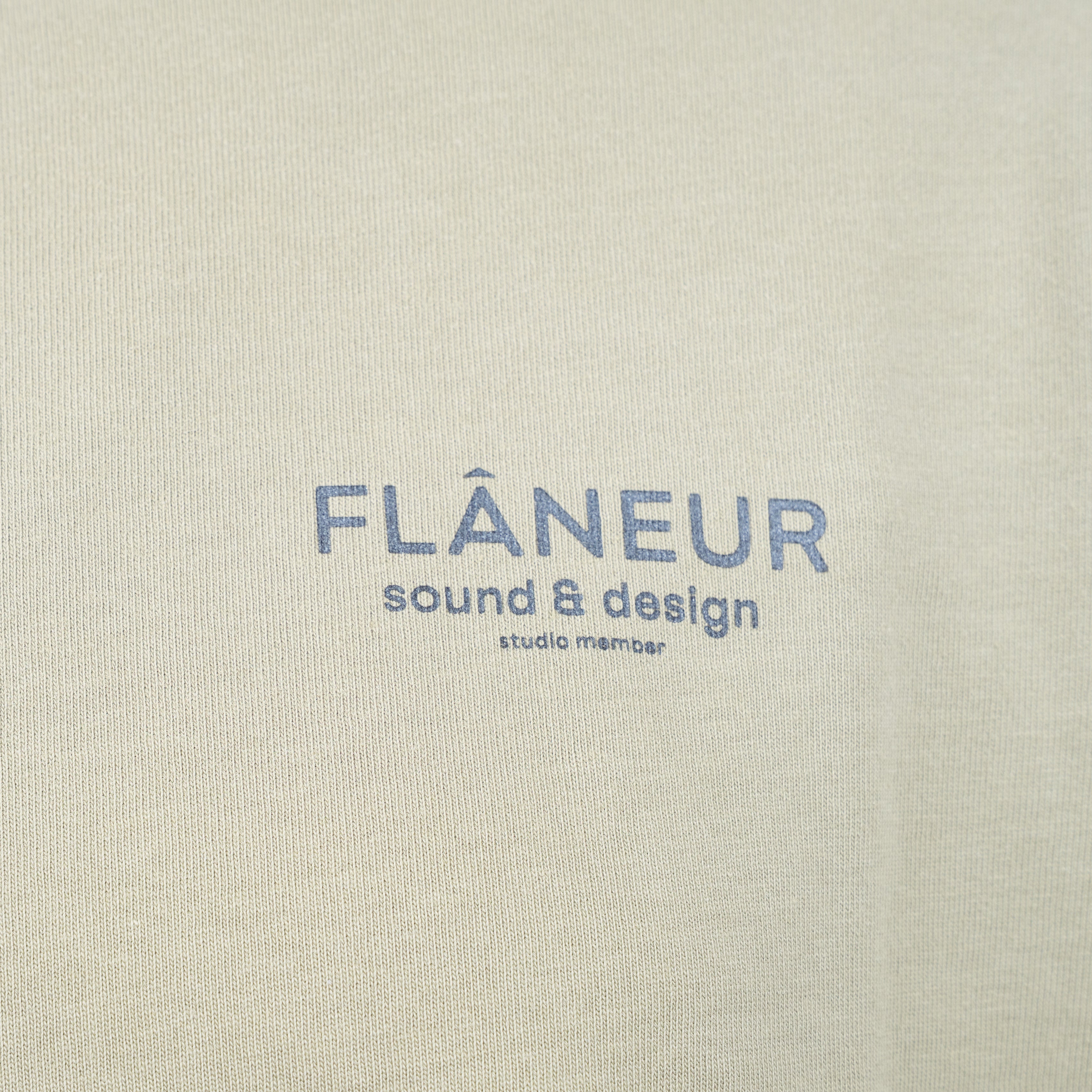 Flaneur Longsleeve Groen | Sound & Design Studio Member