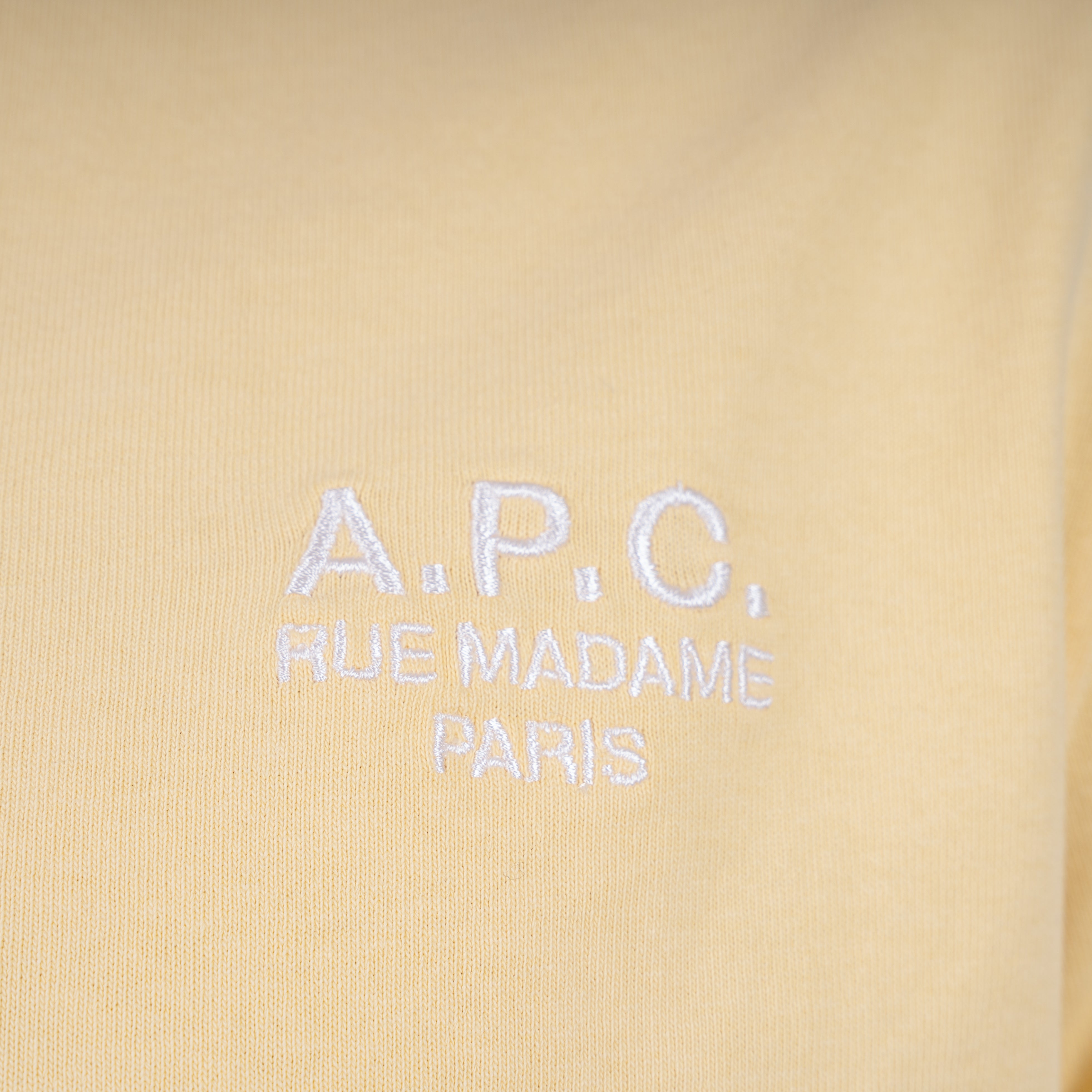 A.P.C. T-Shirt Geel | Rue Madame