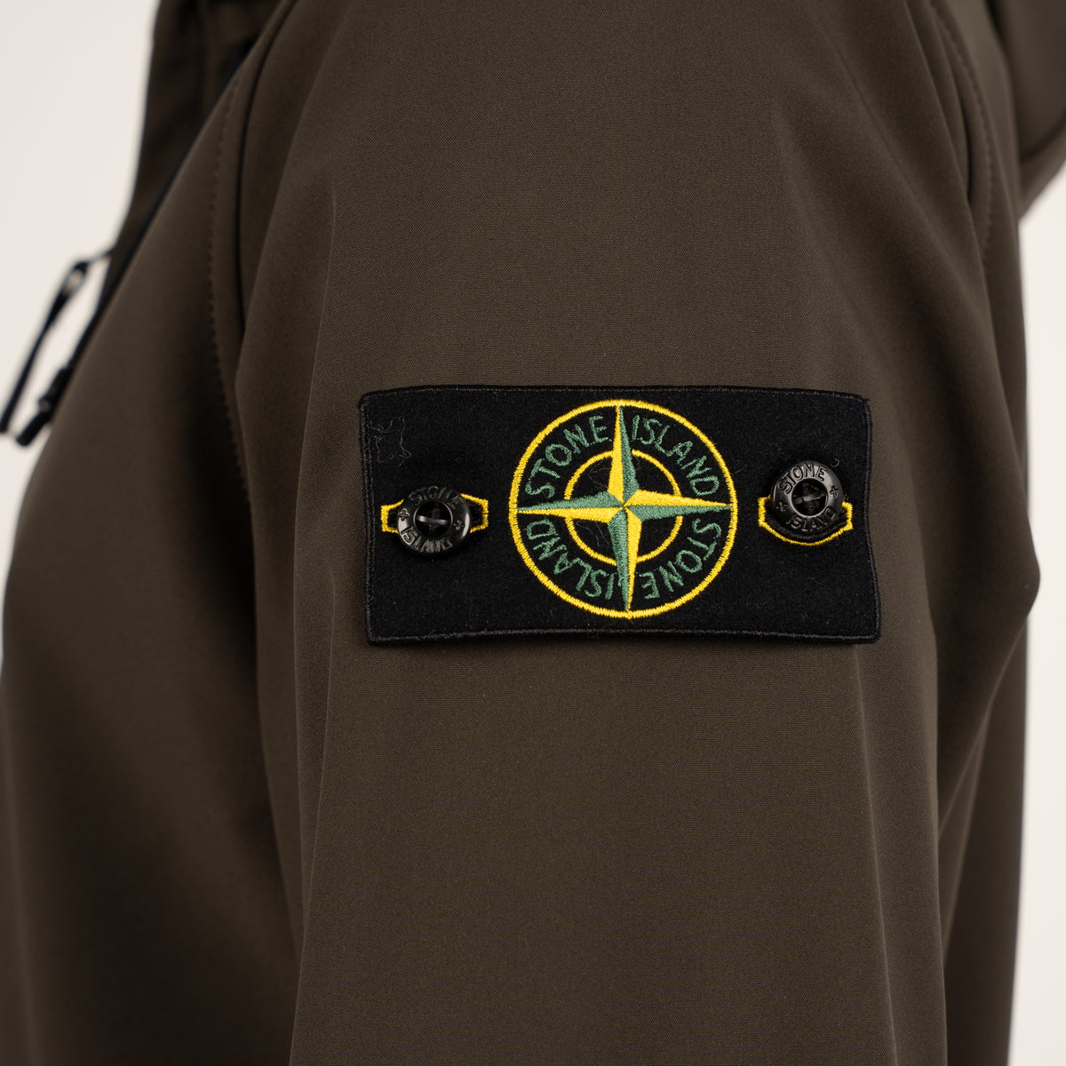 Stone Island Soft Shell Jack Bruin | SHELL-R_E.DYE® TECHNOLOGY