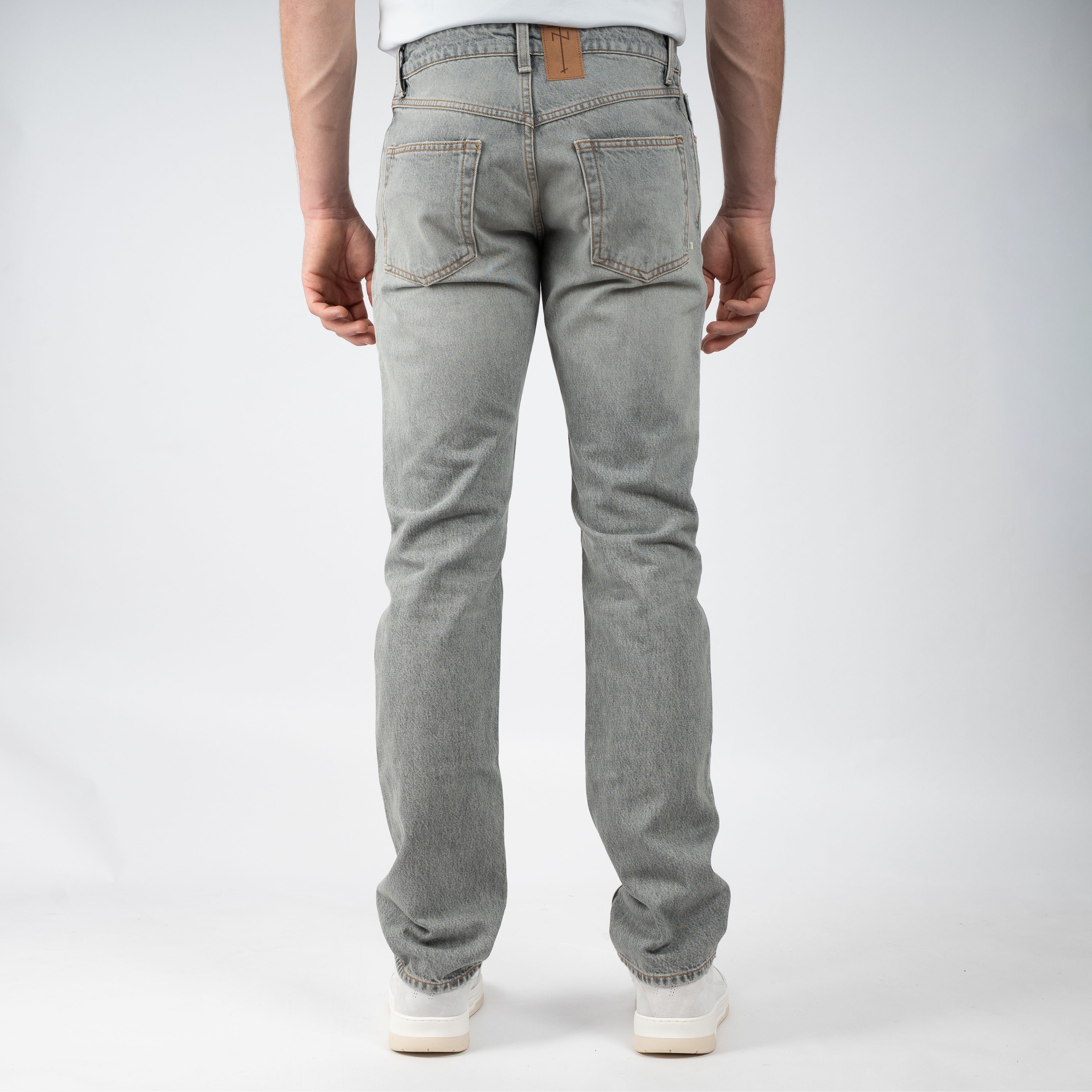 Tenue. Jeans Grijs | Jackson MOJAVE