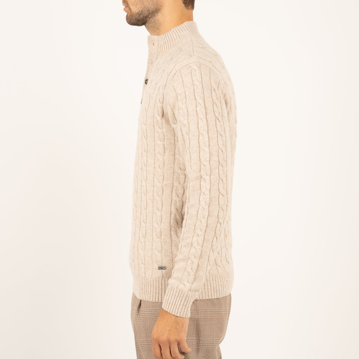 SEVEN DIALS Gebreide Kabeltrui met Knopenlijst Beige | Chicago