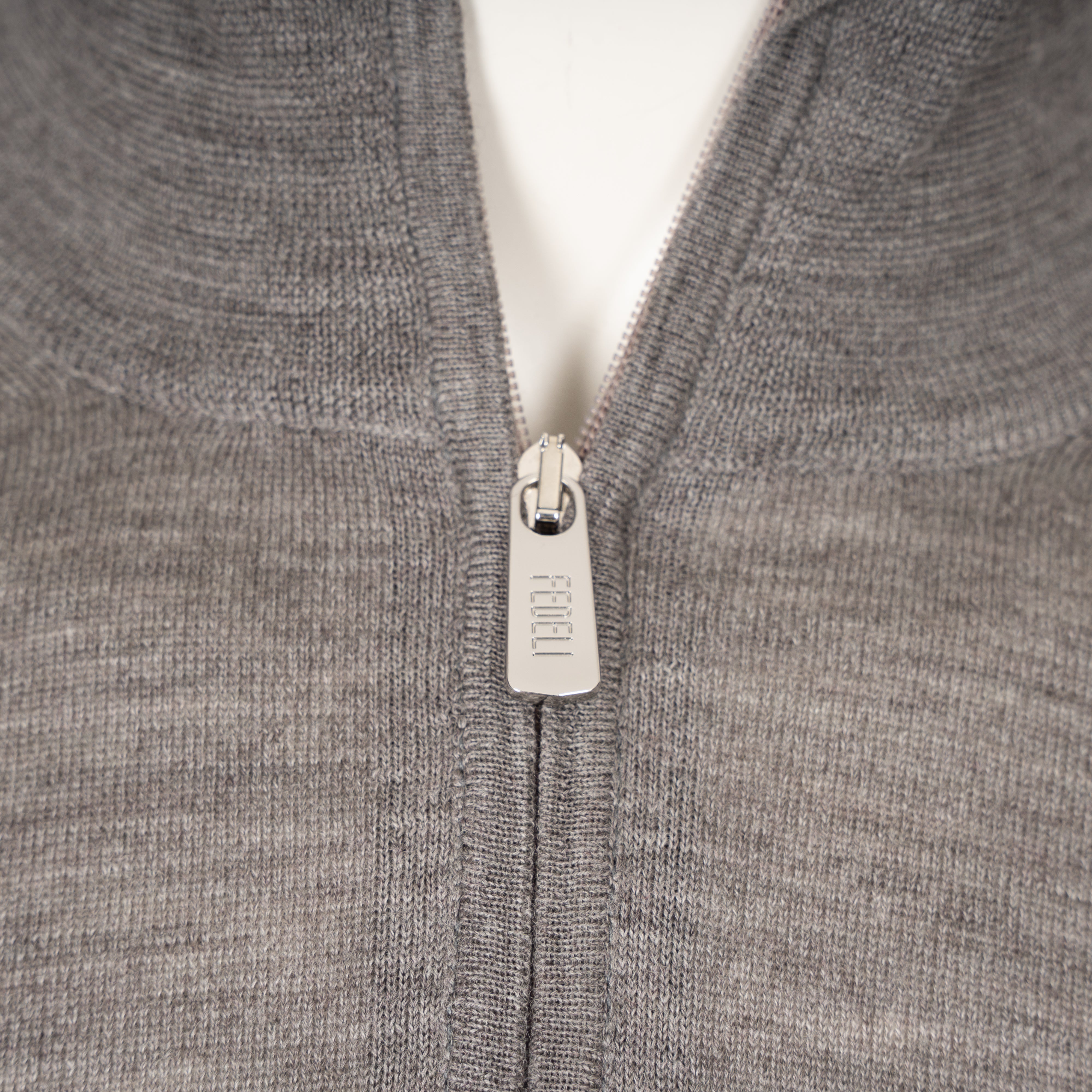 Fedeli Gebreide Trui met Rits Grijs | Favonio Superfine Wool 140