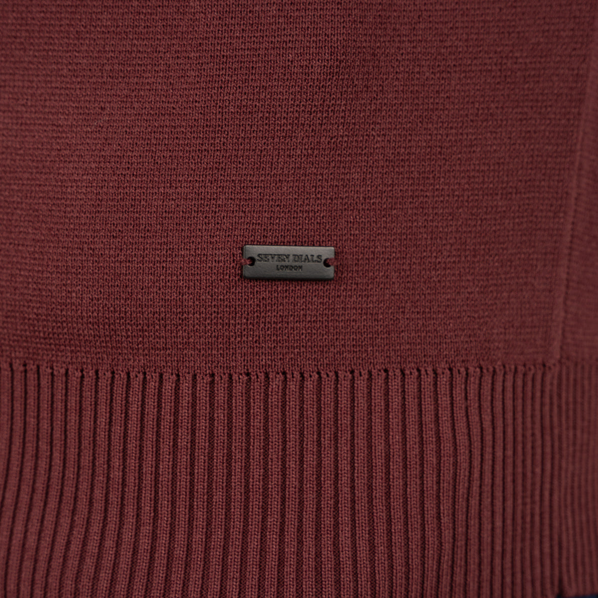 SEVEN DIALS Technische Trui met Knopenlijst Bordeaux Rood | Tila