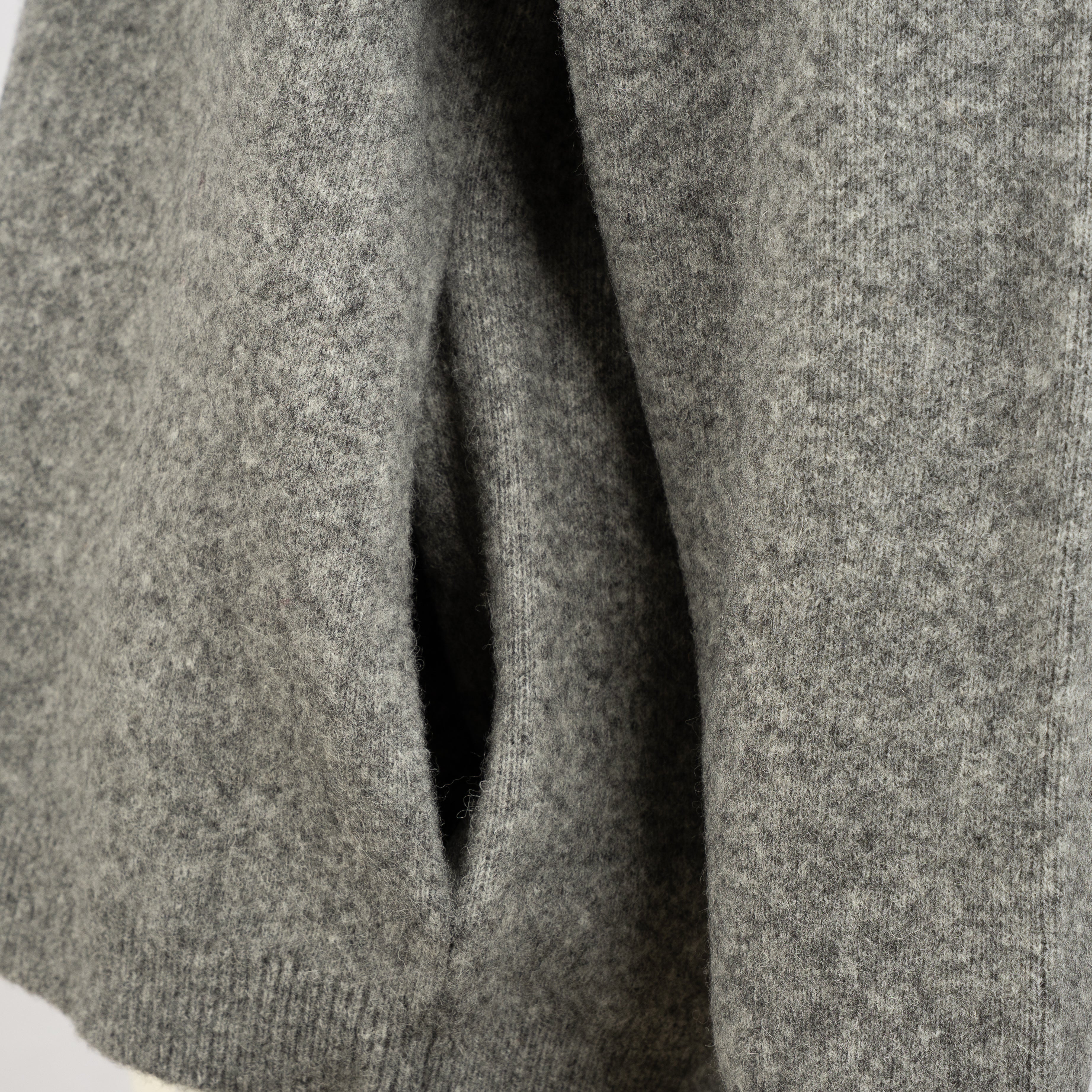 Hopeium Cardigan Grijs | Alpaca Blend Logo