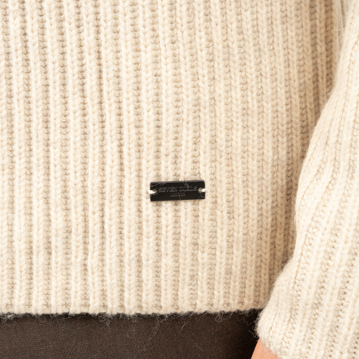 SEVEN DIALS Gebreid Vest met Knopen Beige | Boston