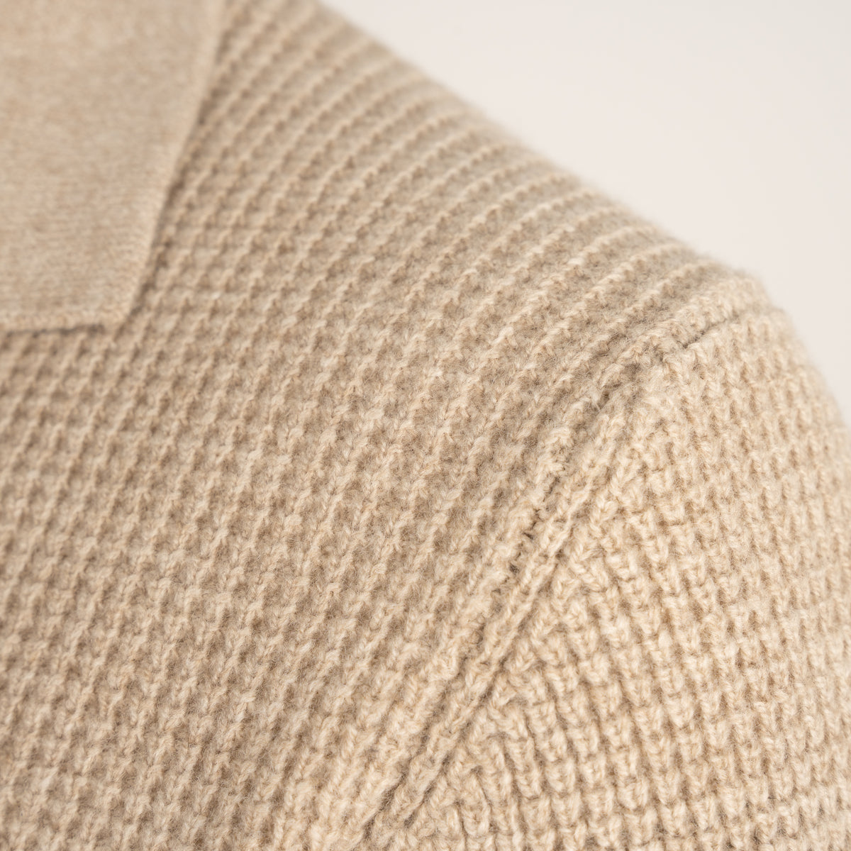 Gran Sasso Vest Beige | Super Geelong