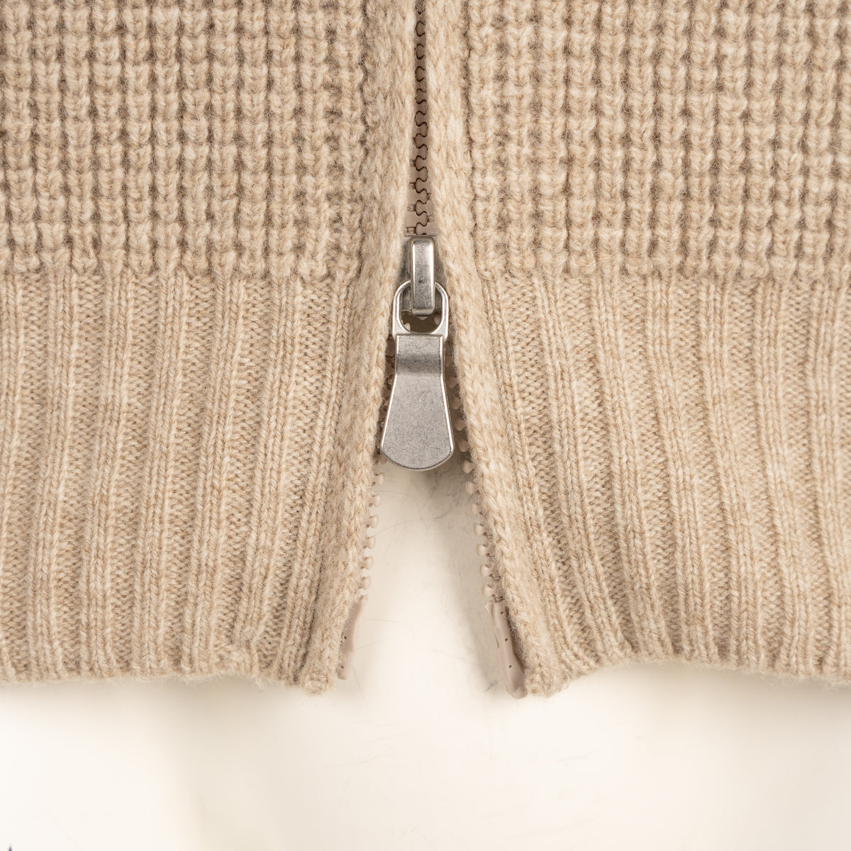Gran Sasso Vest Beige | Super Geelong