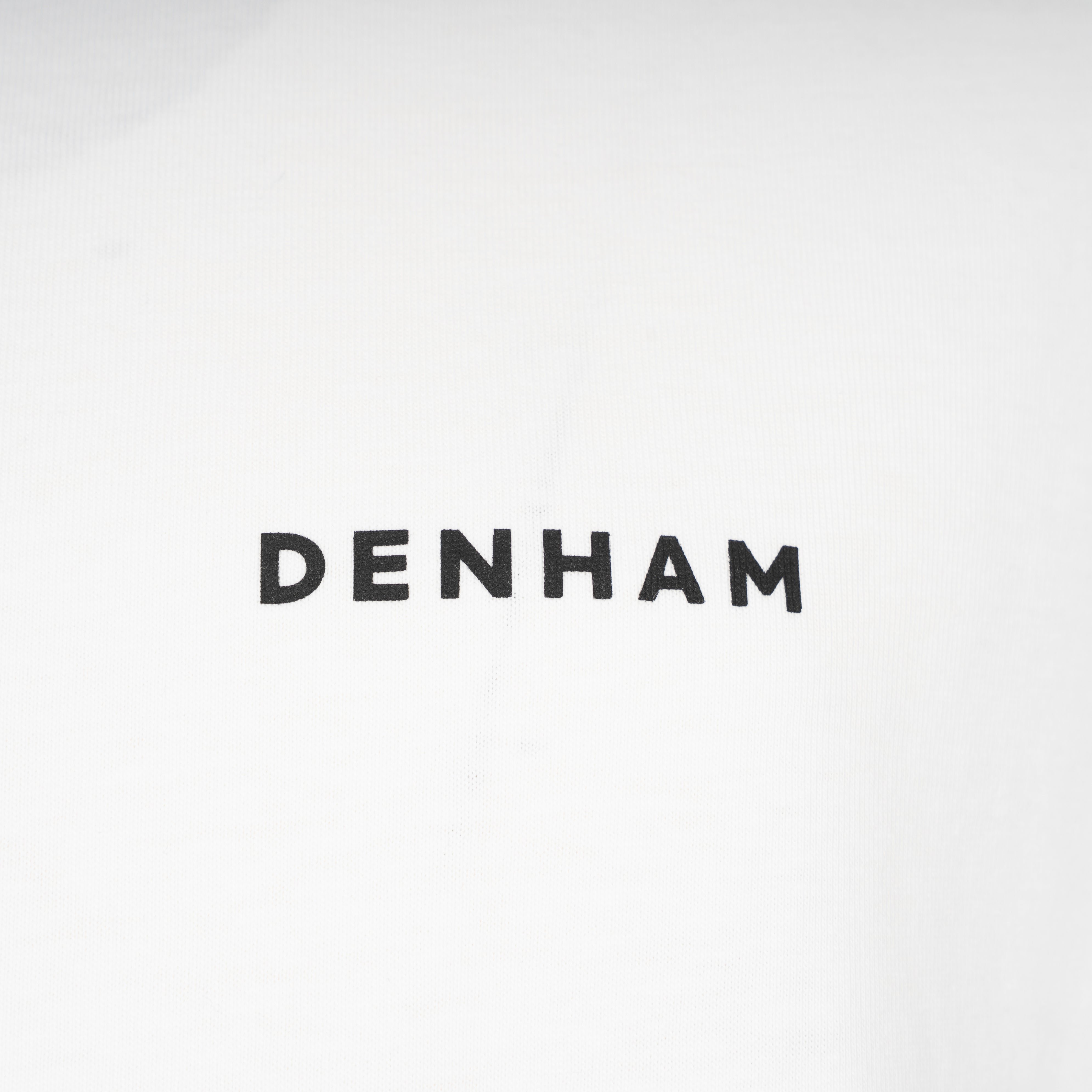 Denham T-Shirt Backprint Wit | Flowy Graphic Tee