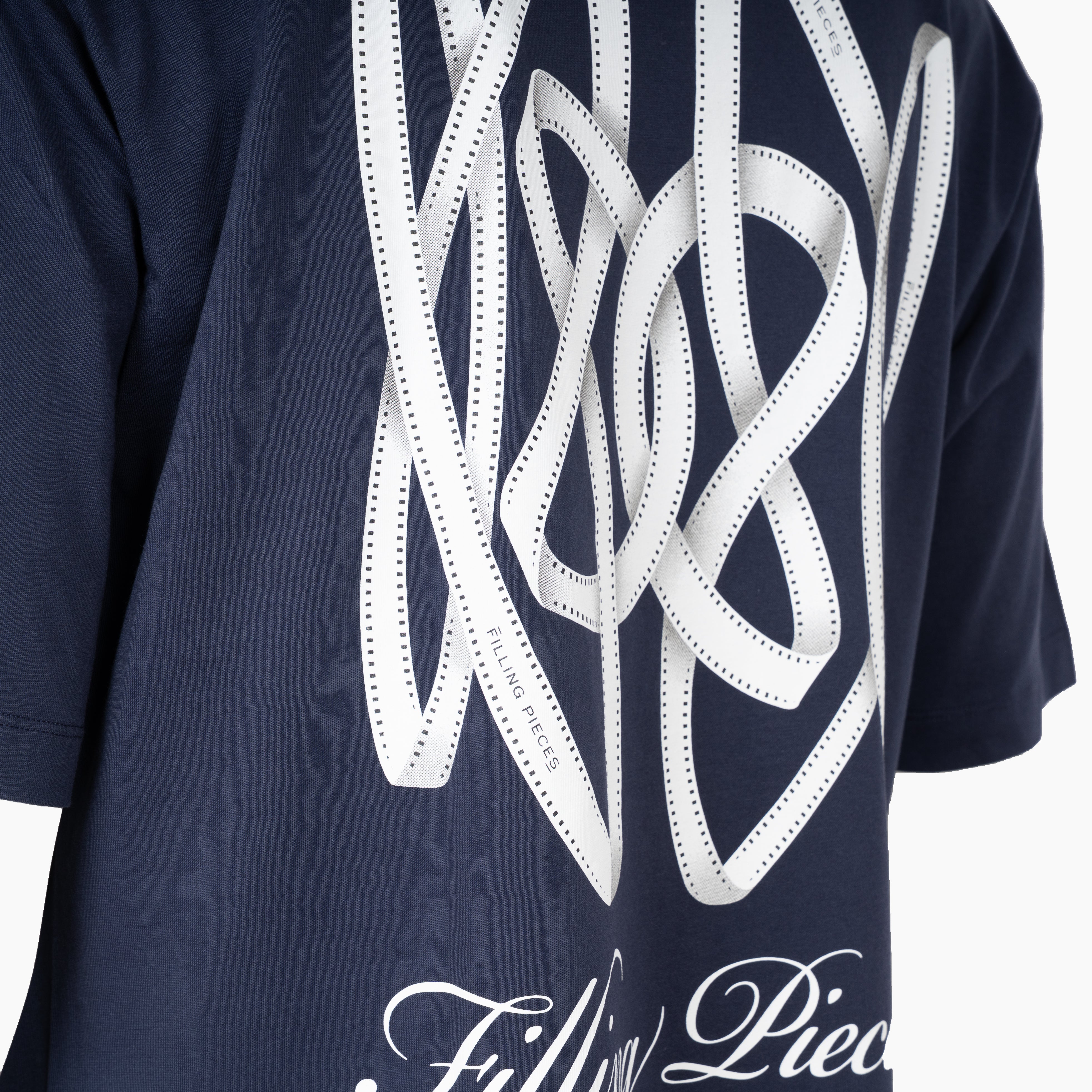 Filling Pieces T-Shirt Backprint Donkerblauw | Boxy Film Strip