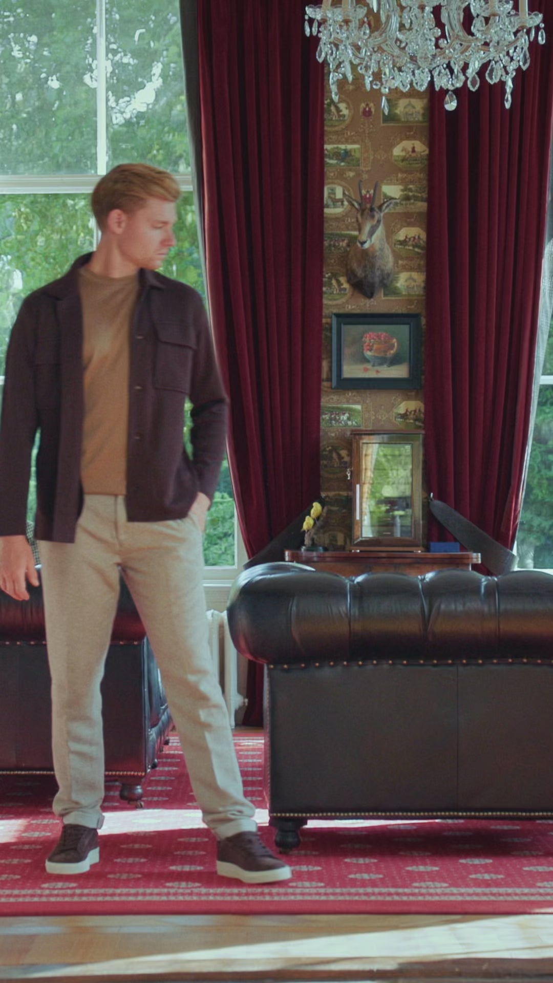 Outfit 25 – Bruin Lardini gebreid overshirt met Stefan Brandt T-shirt en Mason's chino – video