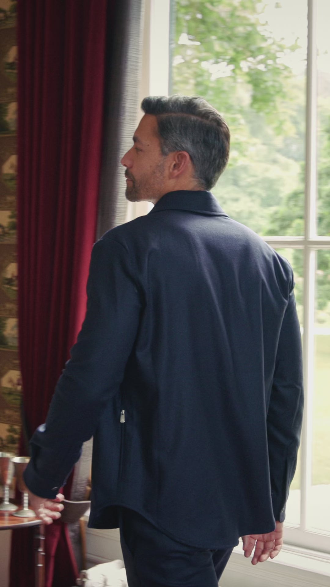 Outfit 39 – Navy Marco Pescarolo overshirt met Slowear trui en Marco Pescarolo pantalon – video